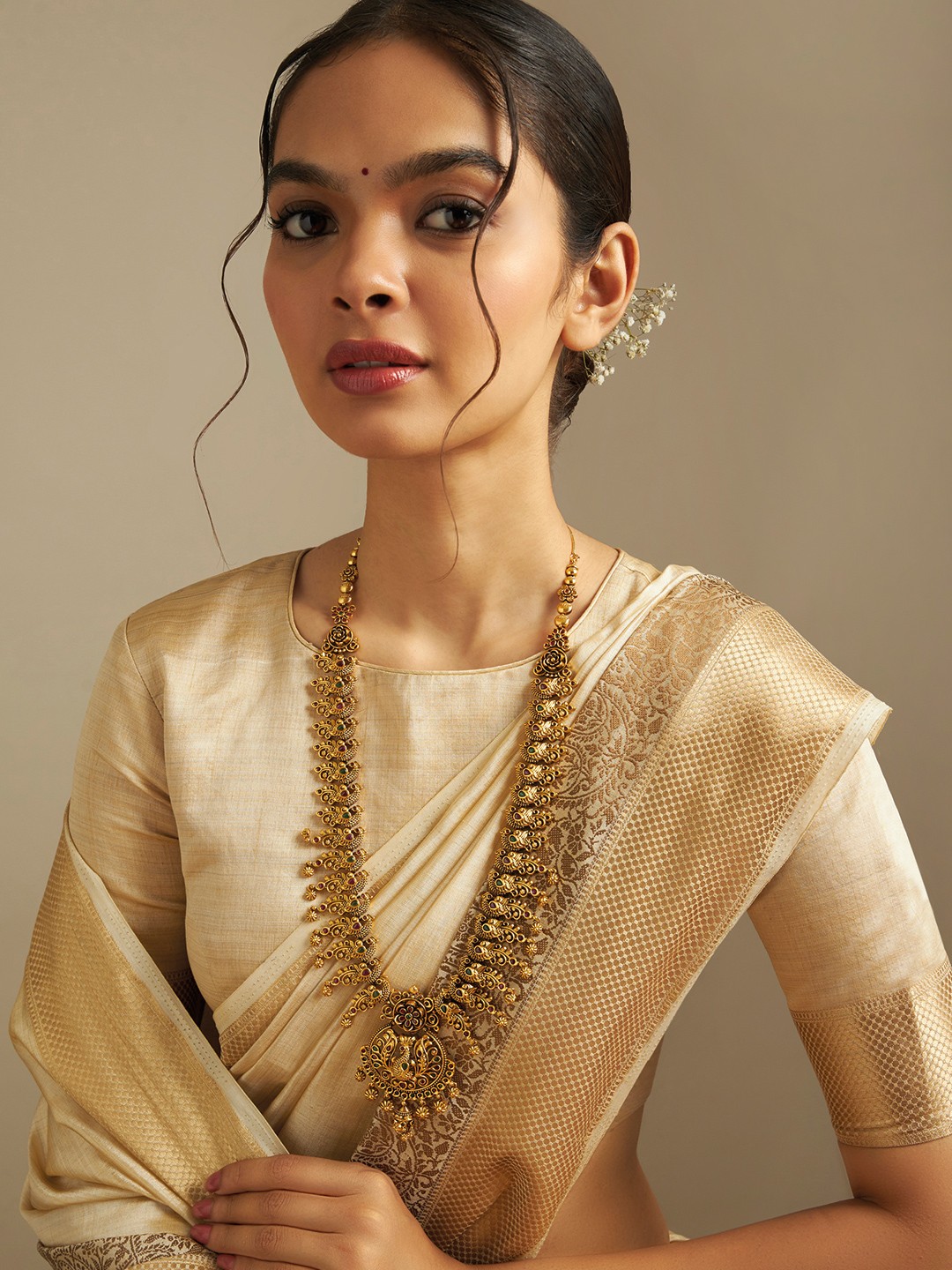

Kushal's Fashion Jewellery Copper Gold-Plated Antique Necklace