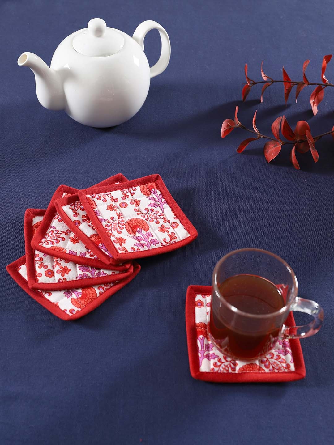 

Ratan Cart White & Red 6 pieces Printed Cotton Coasters