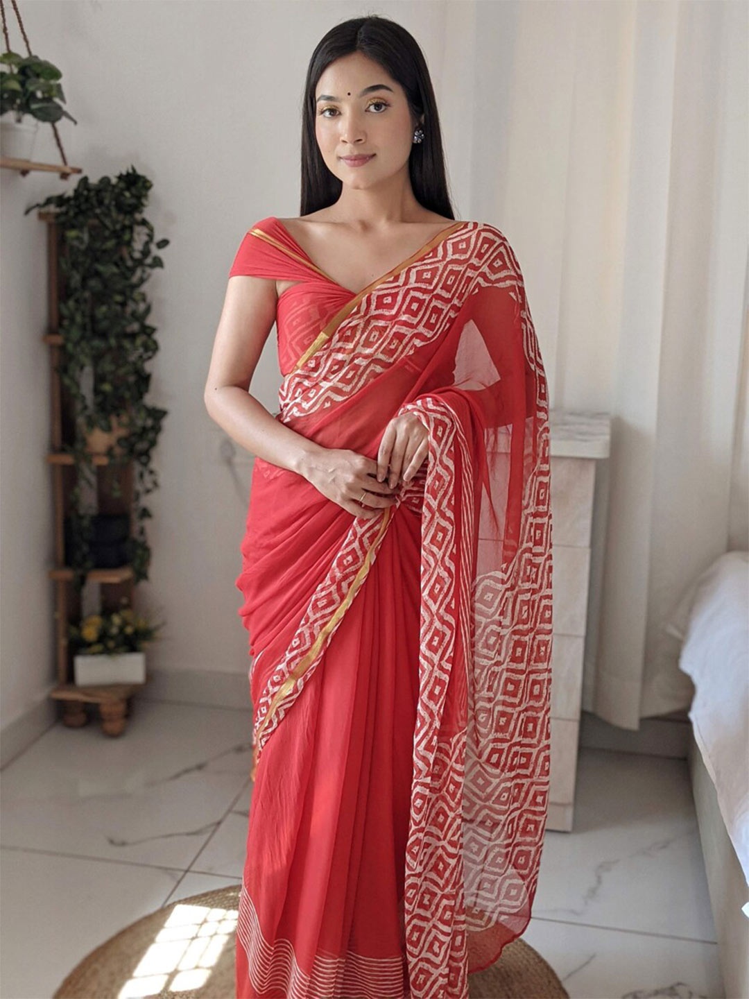 

DiraByDimple Zari Block Print Saree, Red