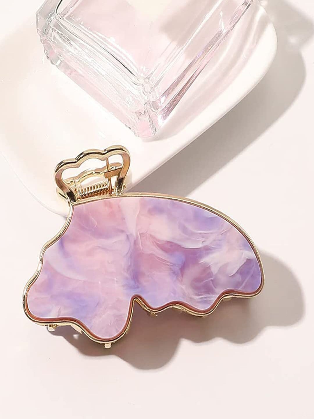 

Krelin Marbleized Butterfly Claw Clip, Lavender