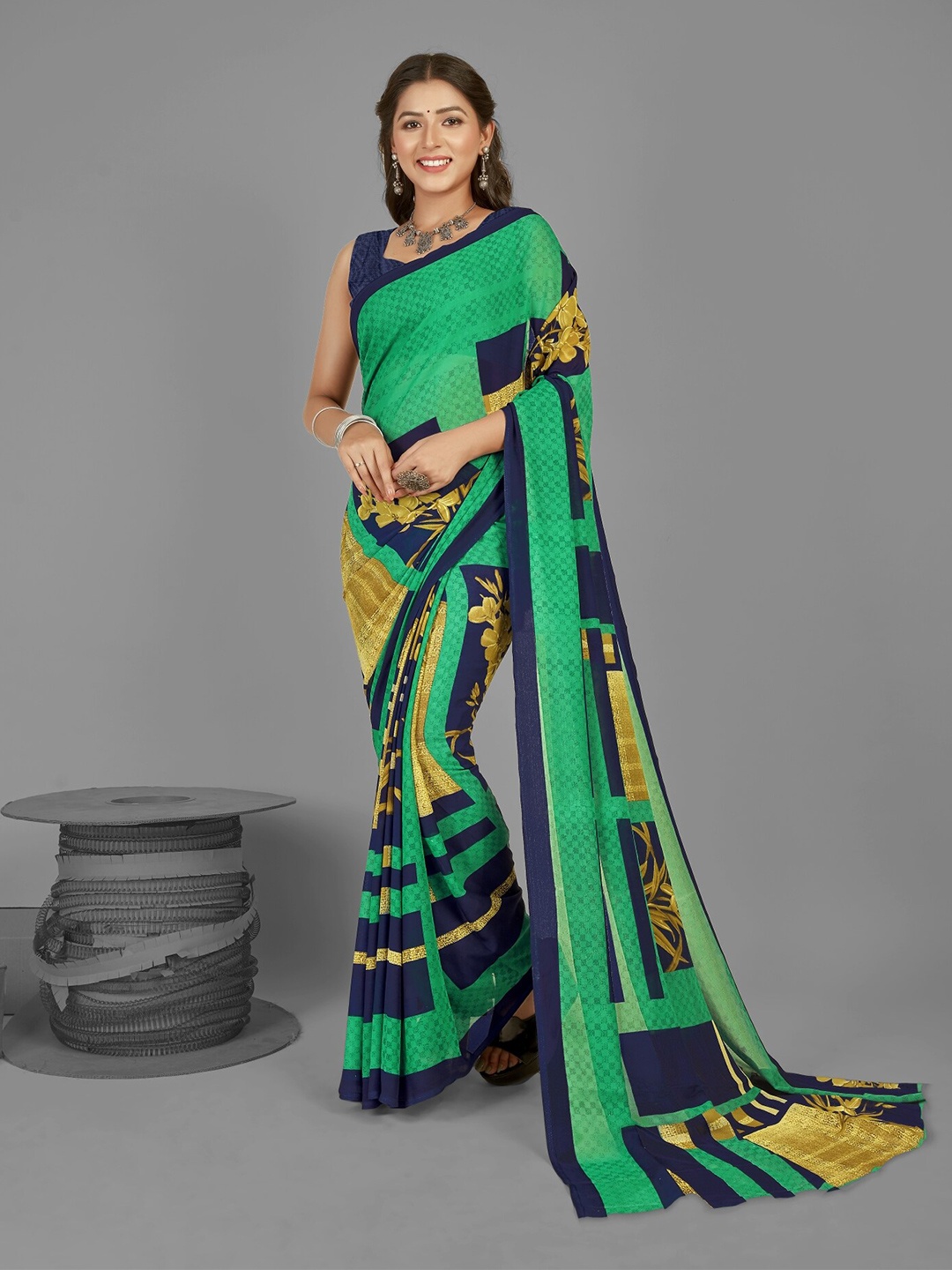 

ANAND SAREES Geometric Printed Saree, Green