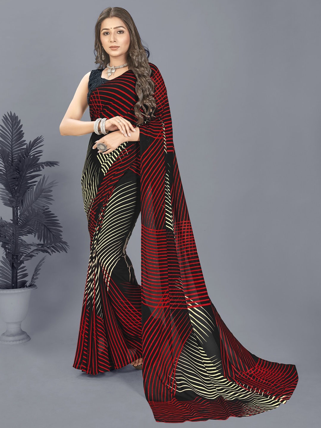 

Moda Rapido Striped Printed Saree, Red