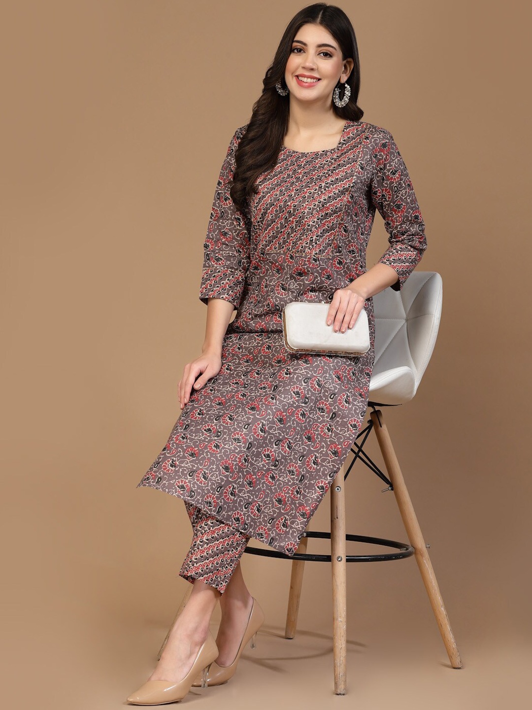 

KALINI Ethnic Motifs Printed Straight Kurta with Trousers, Brown