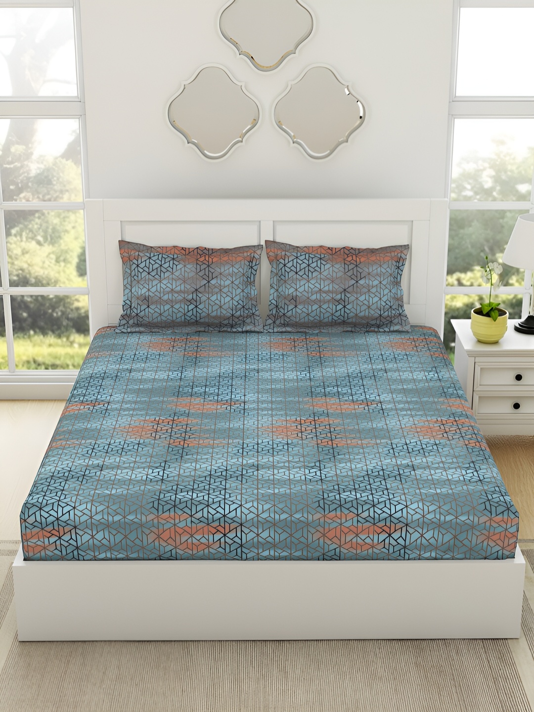 

SPACES Blue & Orange Geometric 144 TC Pure Cotton Fitted King Bedsheet & 2 Pillow Covers