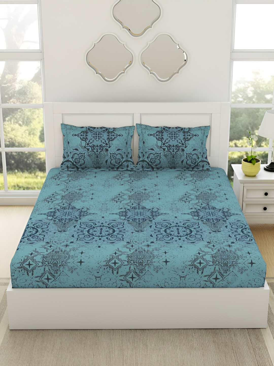 

SPACES Blue Ethnic Motifs 144 TC Pure Cotton Fitted King Bedsheet & 2 Pillow Covers
