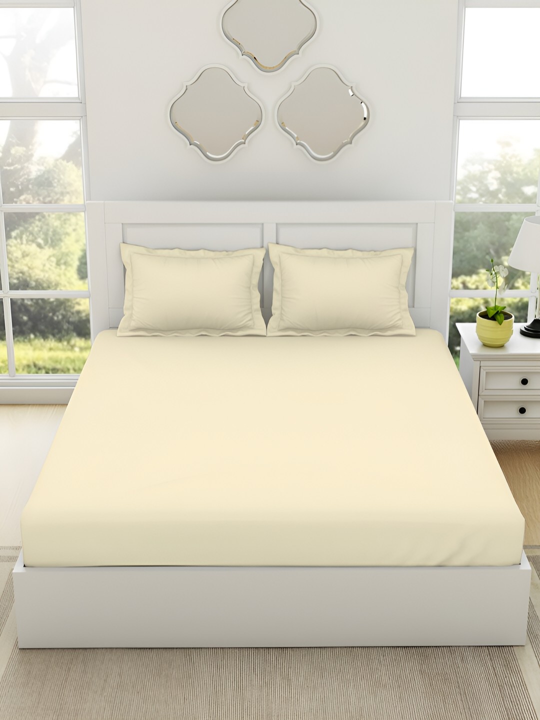 

SPACES Off White 144 TC Pure Cotton Fitted King Bedsheet & 2 Pillow Covers