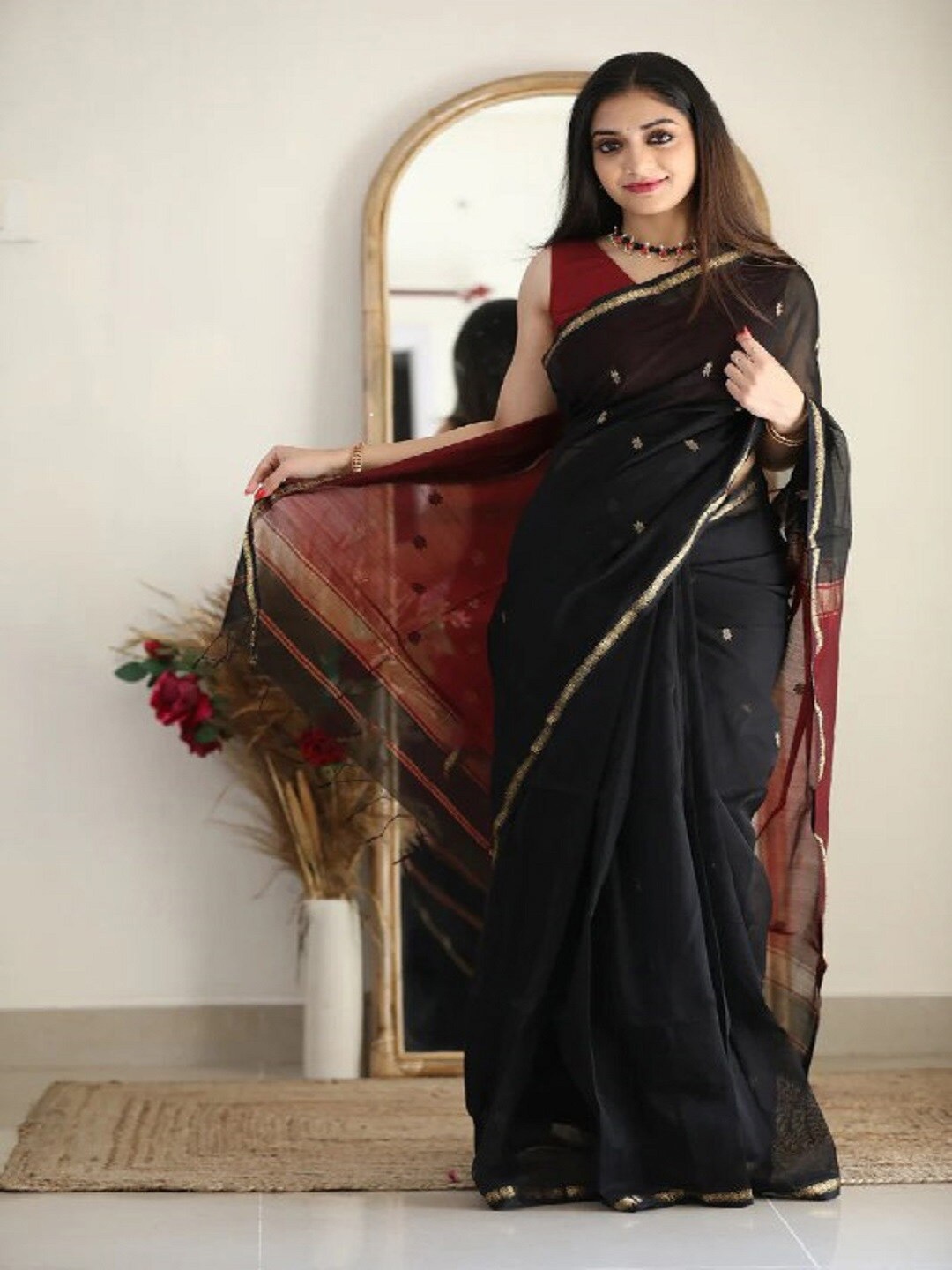 

Flosive Woven Design Zari Art Silk Banarasi Saree, Black