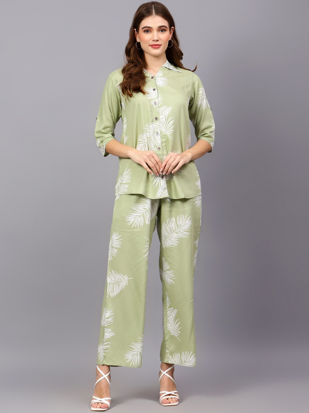 

Indietoga Tropical Printed Roll-Up Sleeves Shirt With Trousers, Green