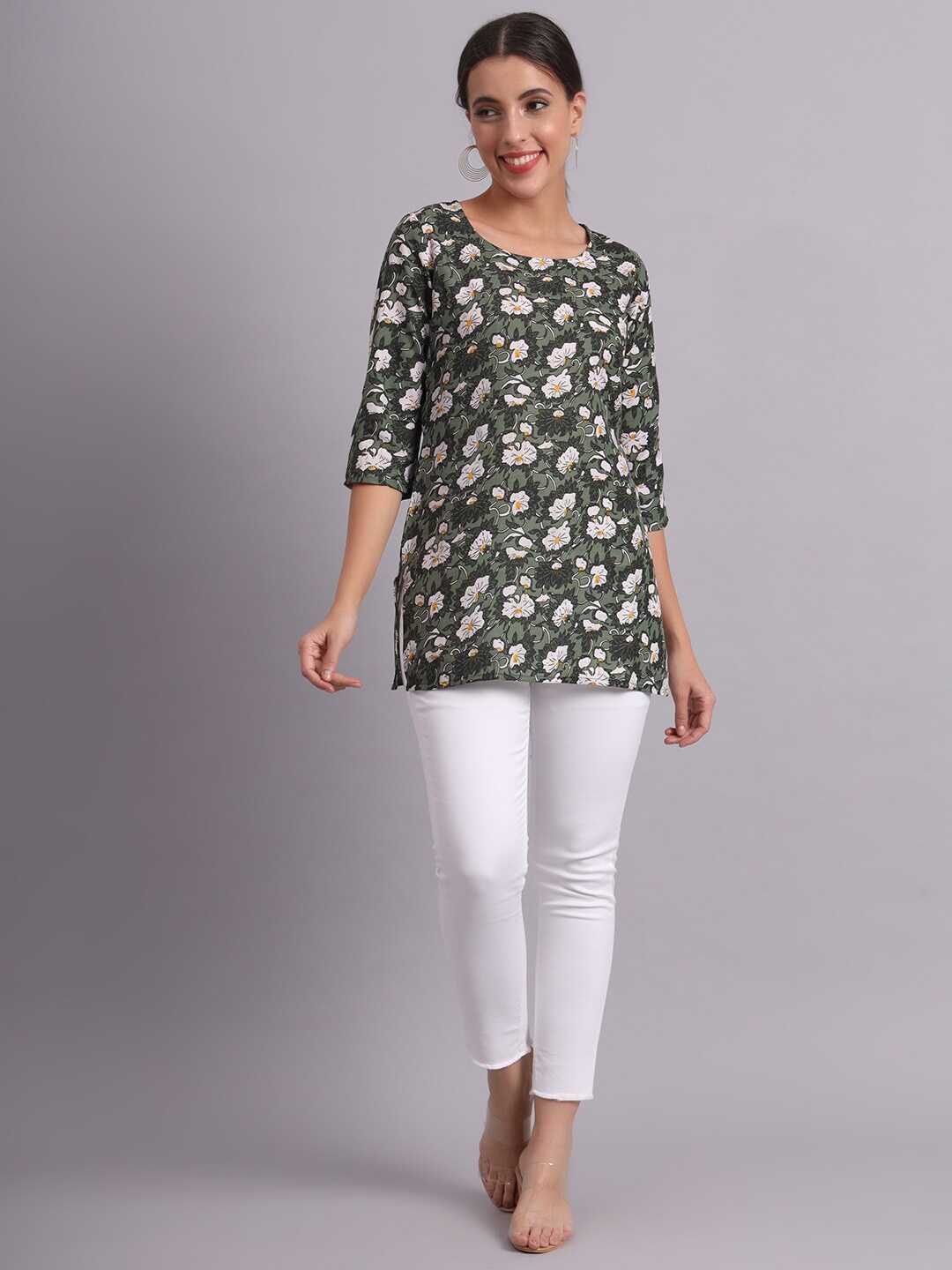 

Hinaya Floral Printed Pure Cotton Straight Kurti, Green