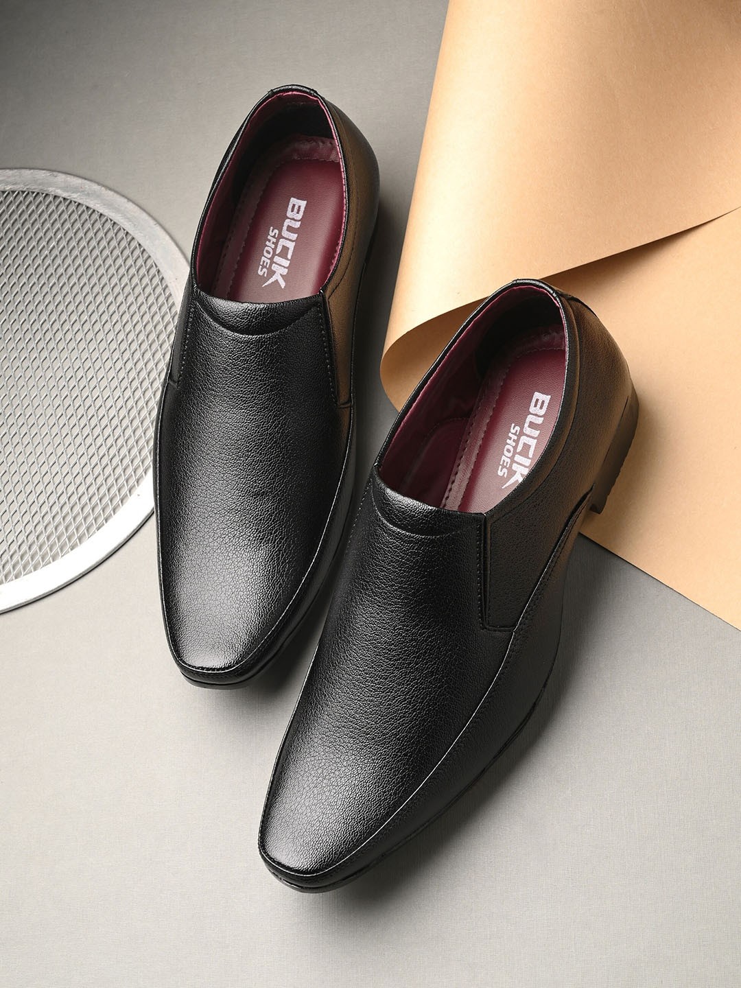 

BUCIK Men Lightweight Formal Slip-On Shoes, Black