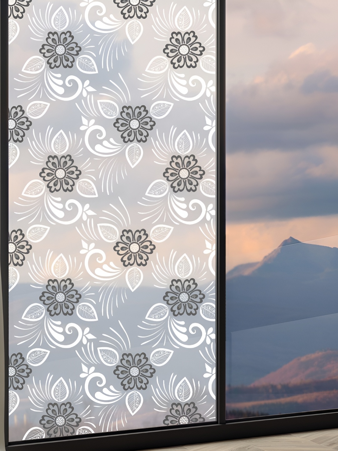 

CVANU Grey & White Floral Self-adhesive Waterproof Window Film