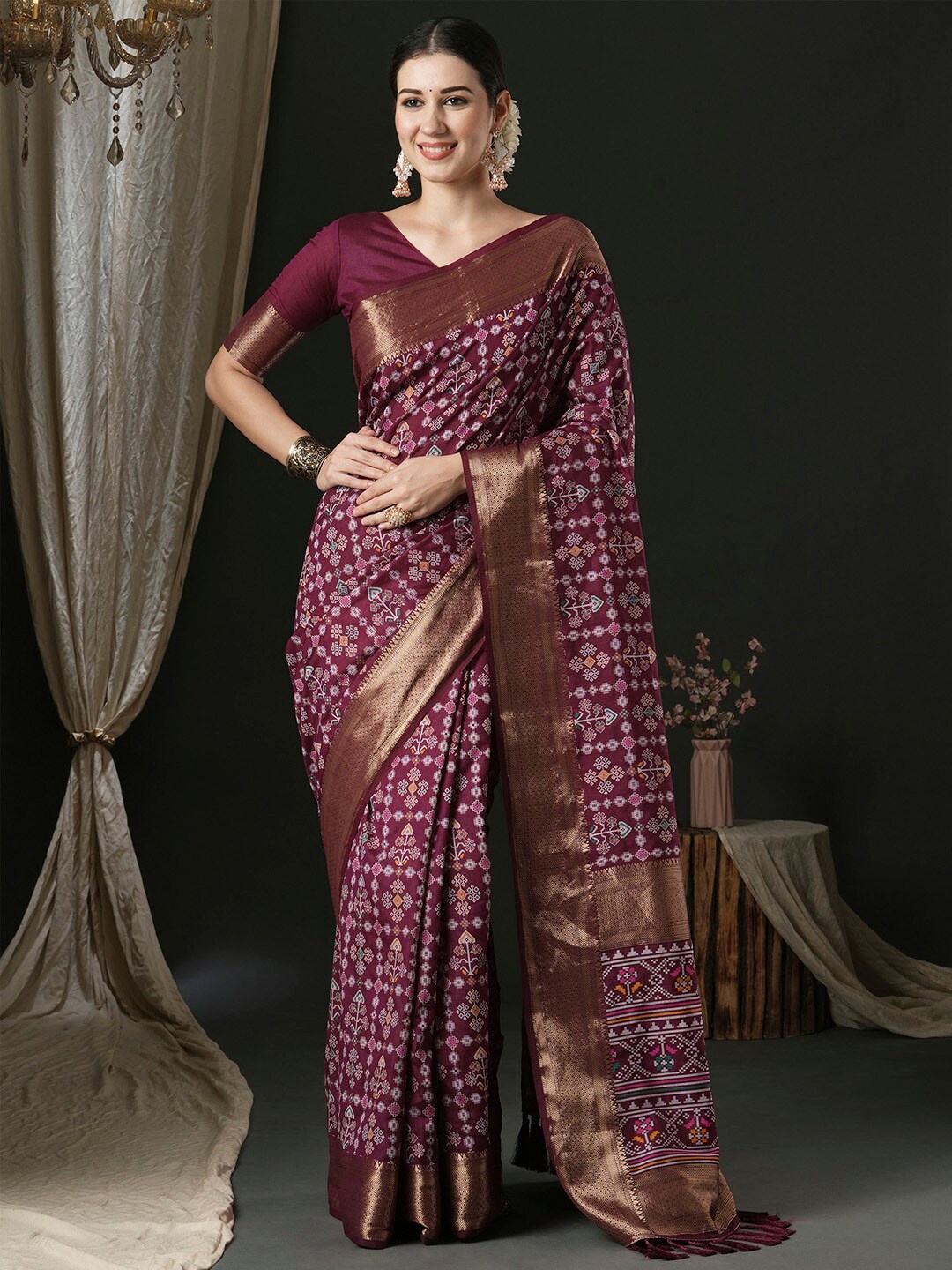 

Anouk Ethnic Woven Design Zari Patola Saree, Magenta