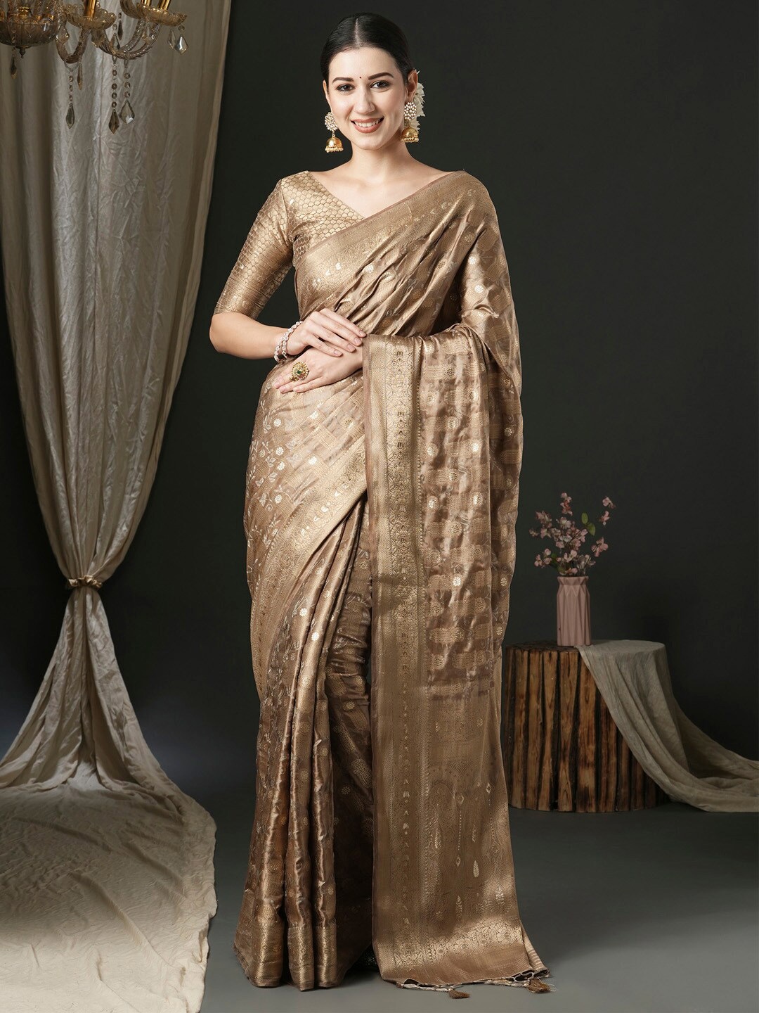 

Anouk Ethnic Motifs Woven Design Banarasi Saree, Beige