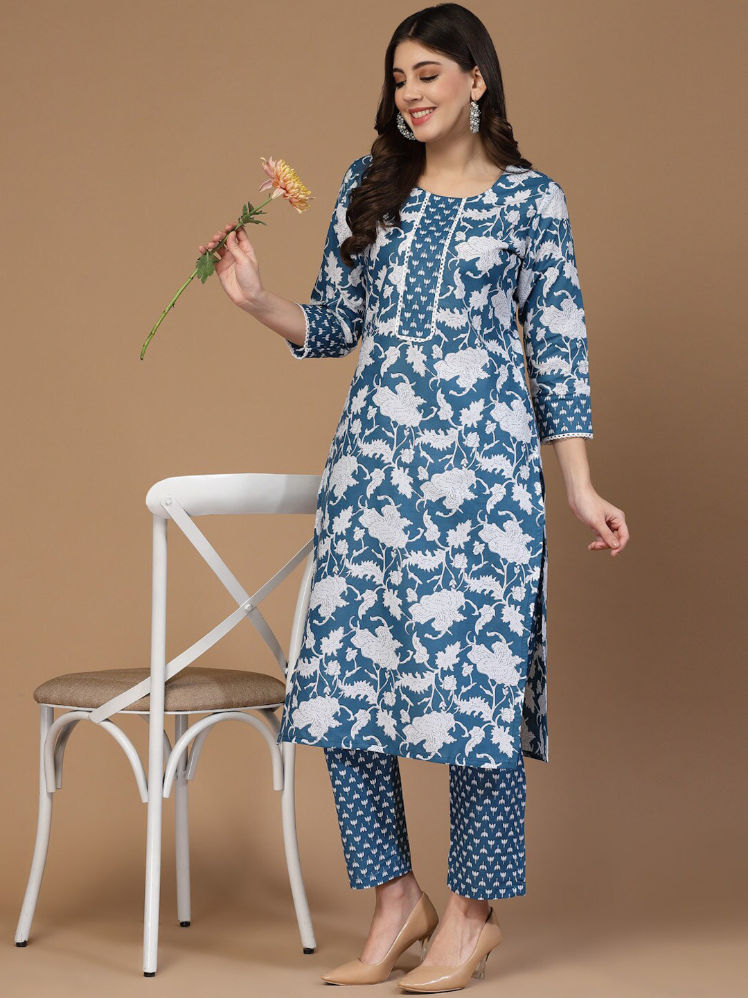 

KALINI Floral Printed Straight Kurta With Trousers, Blue