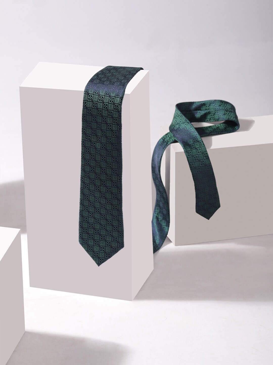 

Louis Philippe Men Woven Design Ascot Tie, Green