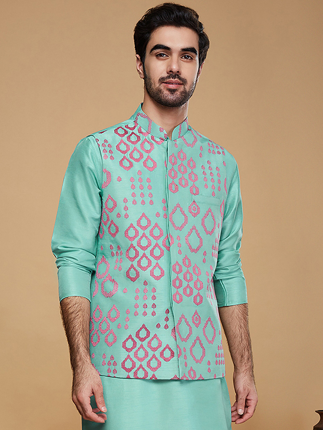 

KISAH Embroidered Nehru Jacket, Green