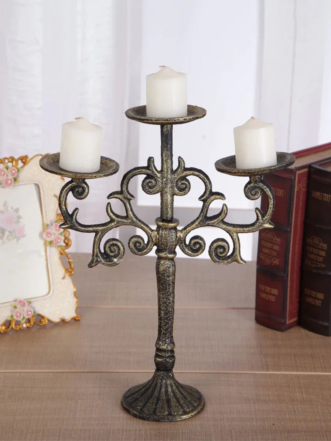 

THEDECORKART Metallic-Toned Metal Candle Holders