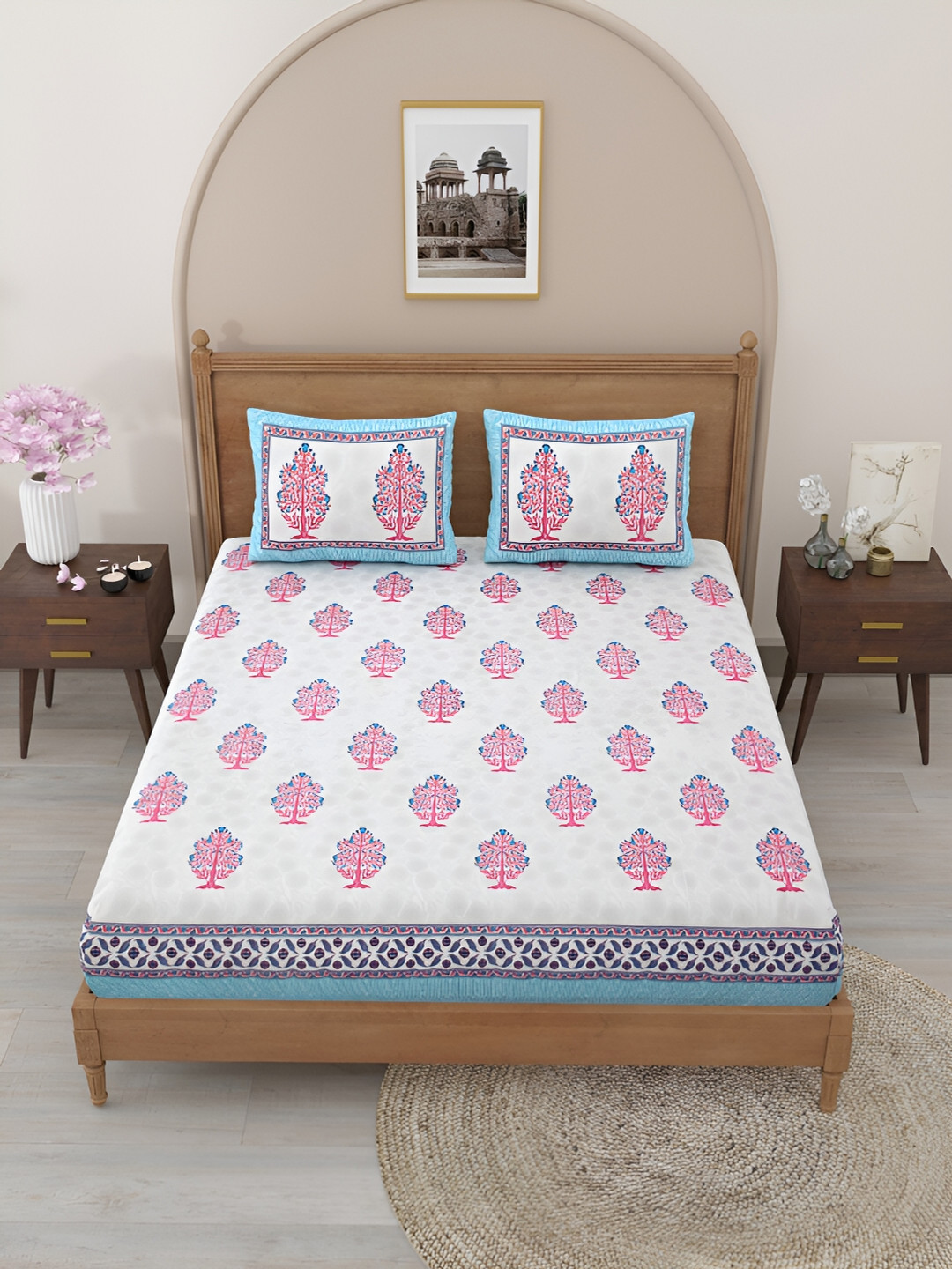

Salona Bichona Pink & White Floral Cotton 152 TC King Bedsheet With 2 Pillow Covers