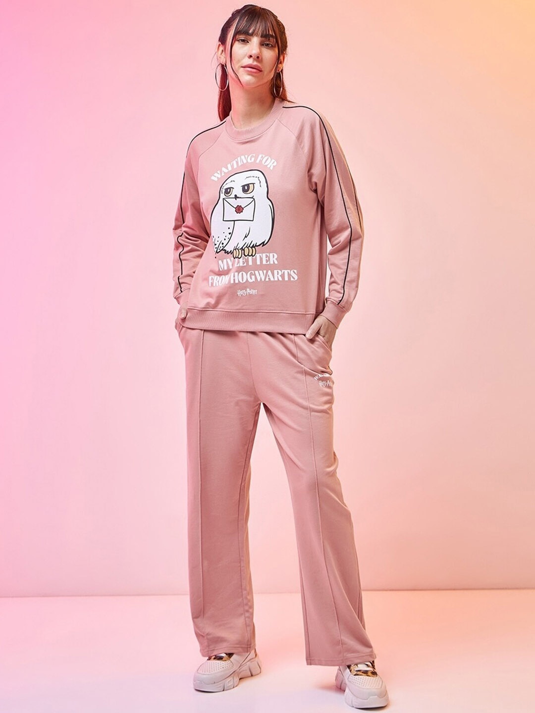 

Bewakoof Harry Potter Printed Sweatshirt With Trousers, Rose