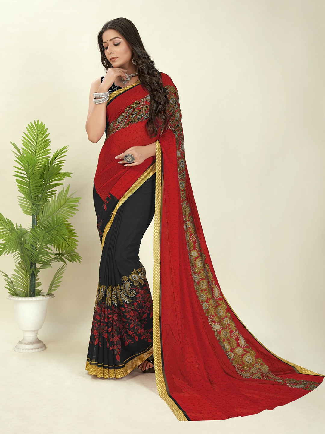 

Moda Rapido Ethnic Motifs Saree, Red