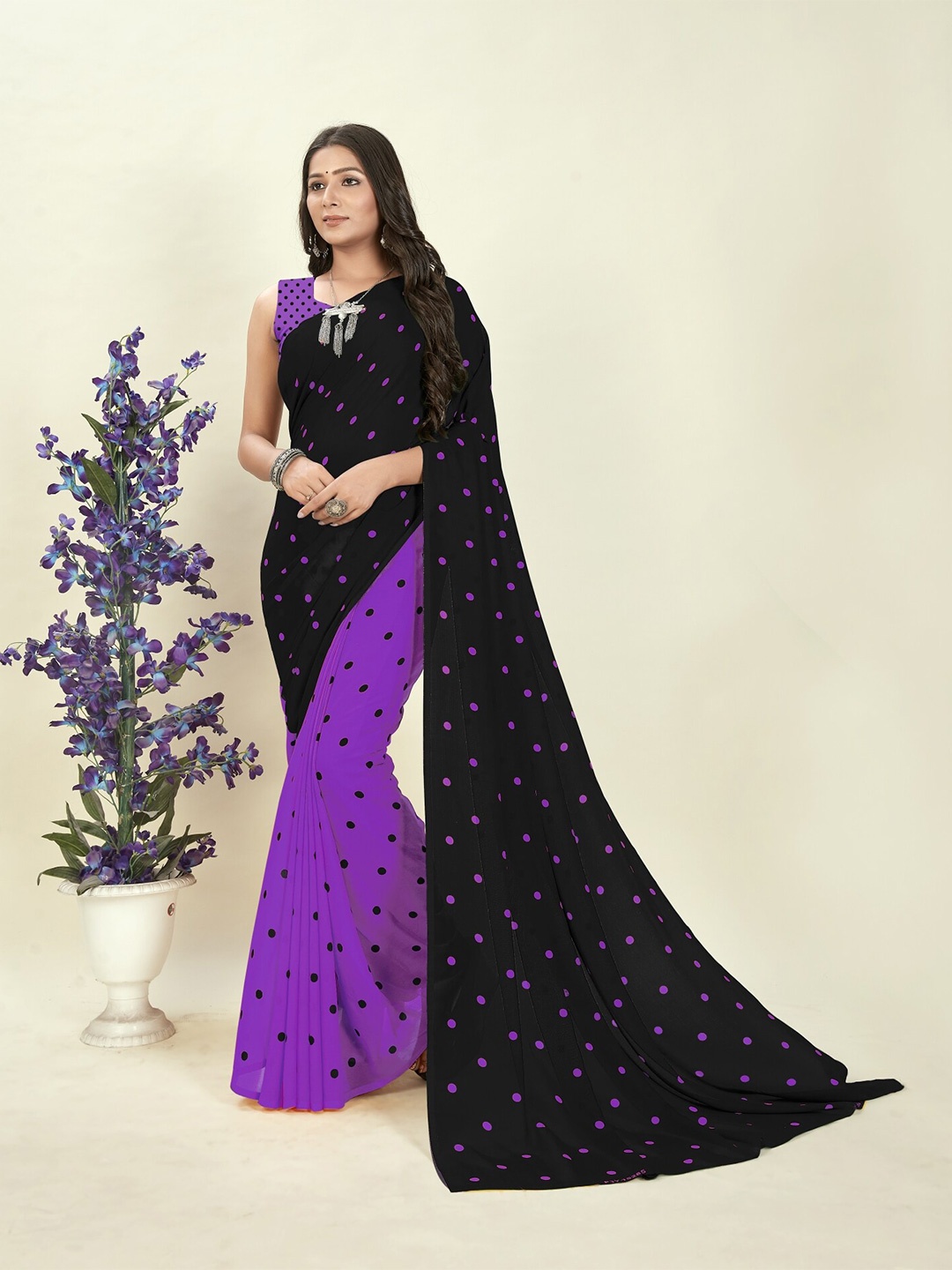 

Moda Rapido Polka Dot Printed Saree, Purple