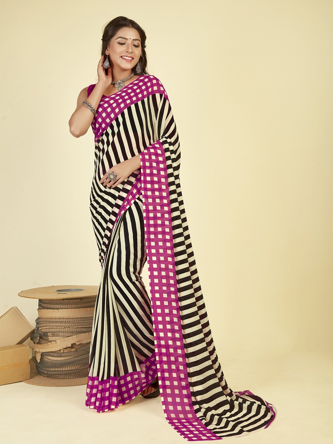 

ANAND SAREES Striped Georgette Saree, Pink