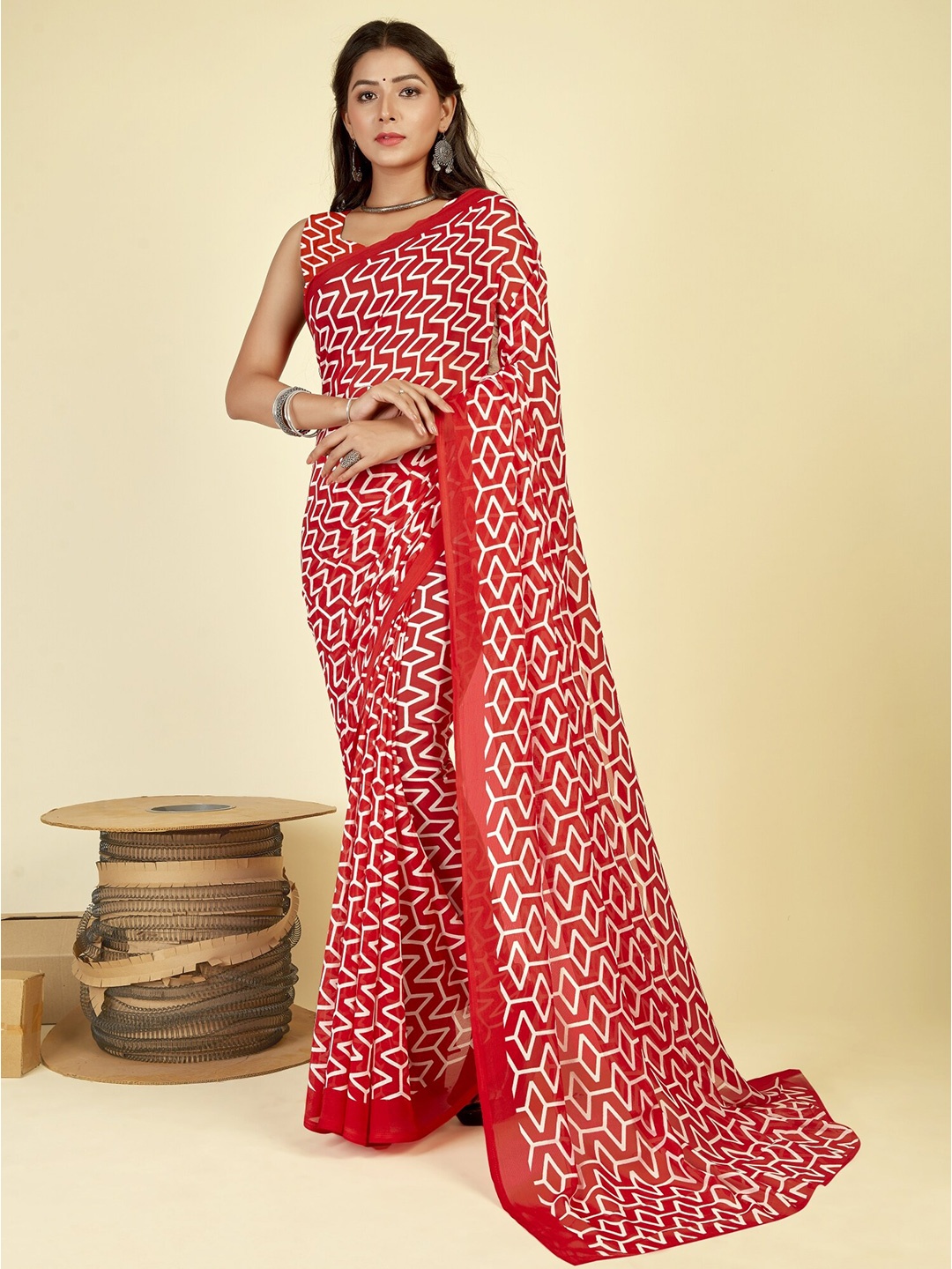 

ANAND SAREES Geometric Printed Saree, Red
