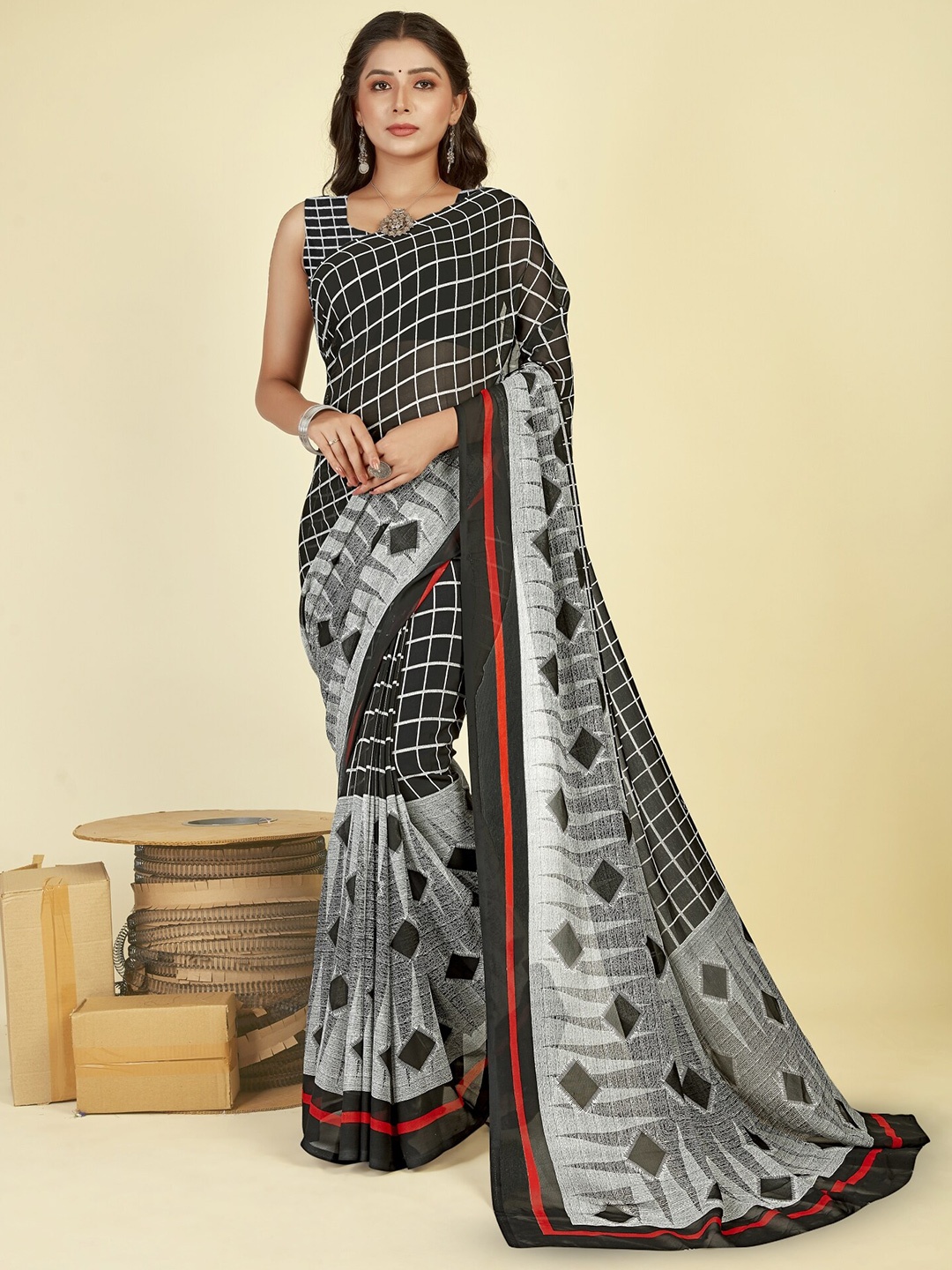 

ANAND SAREES Checked Printed Saree, Black