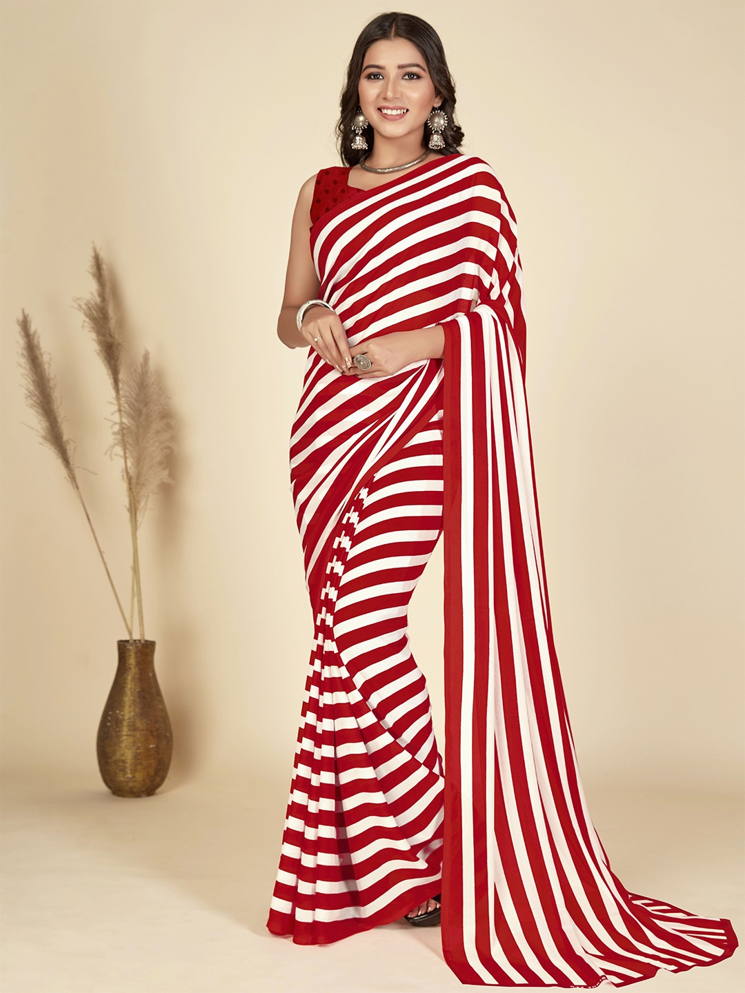 

Moda Rapido Striped Printed Georgette Saree, Red