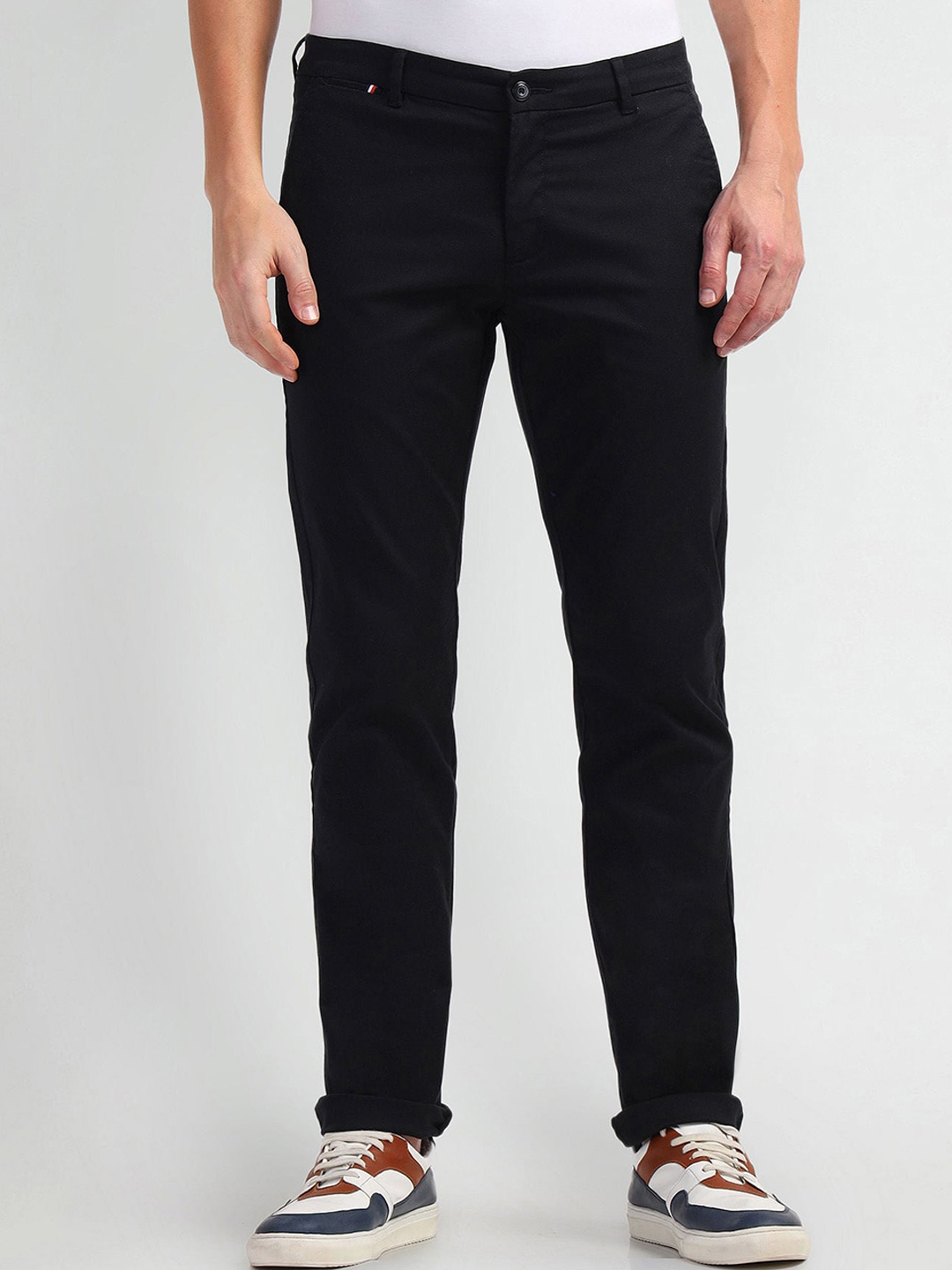 

Arrow Sport Men Autopress Slim Fit Mid-Rise Plain Chinos Trousers, Black