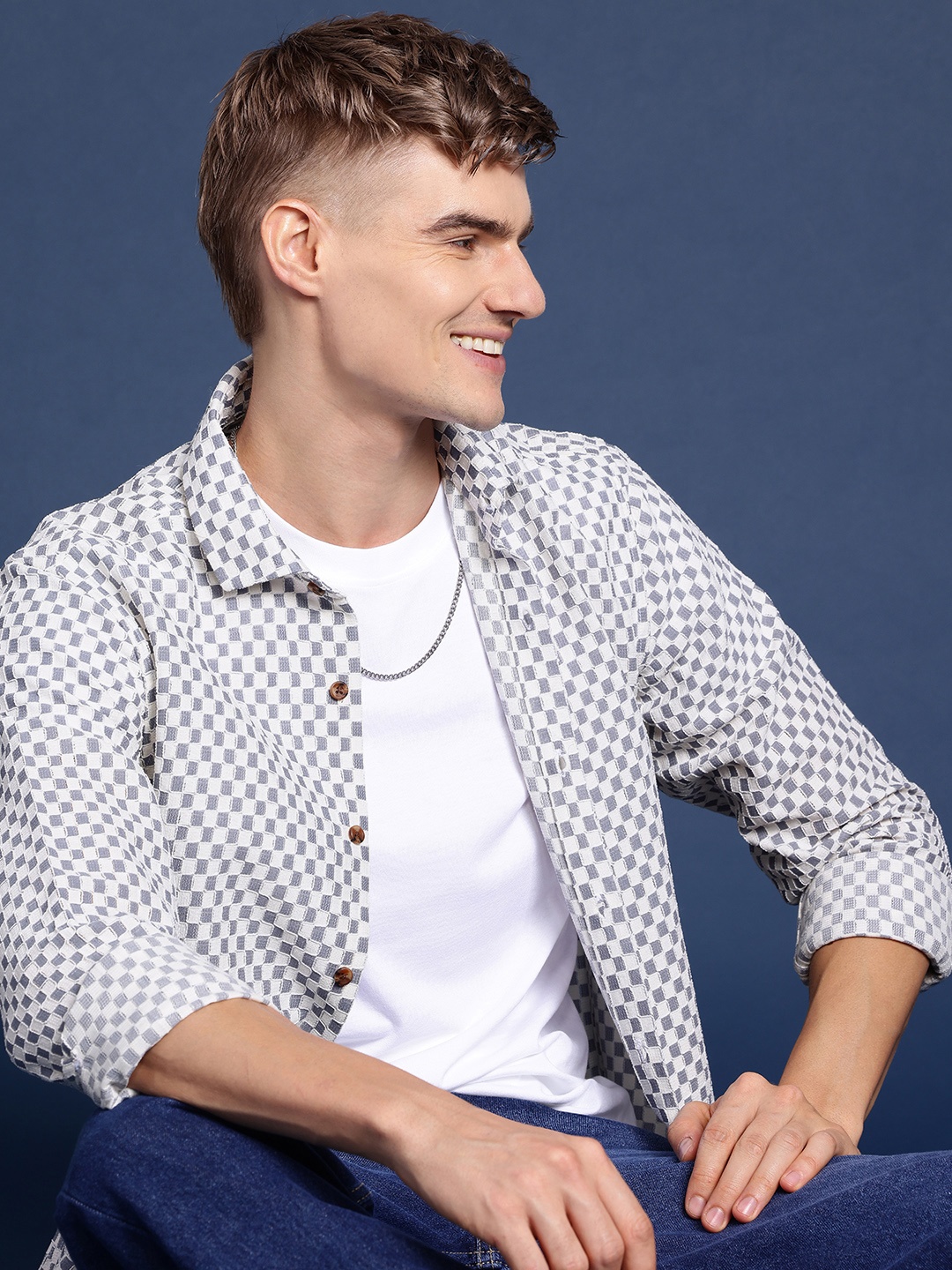 

Mast & Harbour Men Checked Casual Shirt, Grey