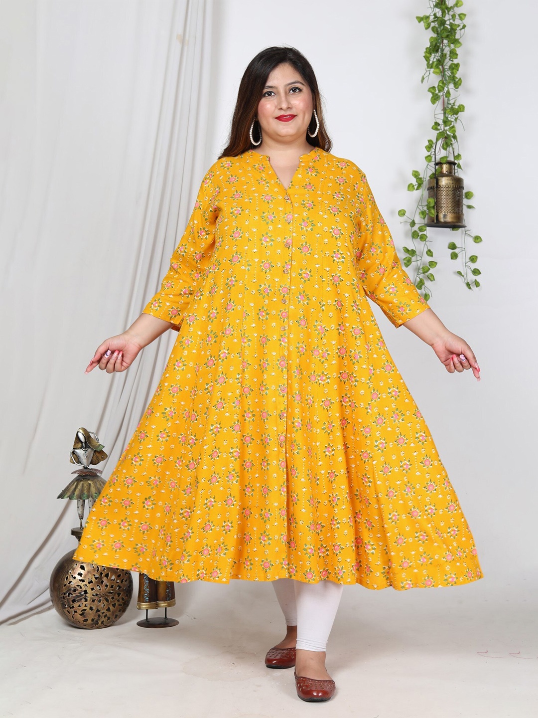 

KALINI Plus Size Ethnic Motifs Printed Panelled A-Line Kurta, Yellow