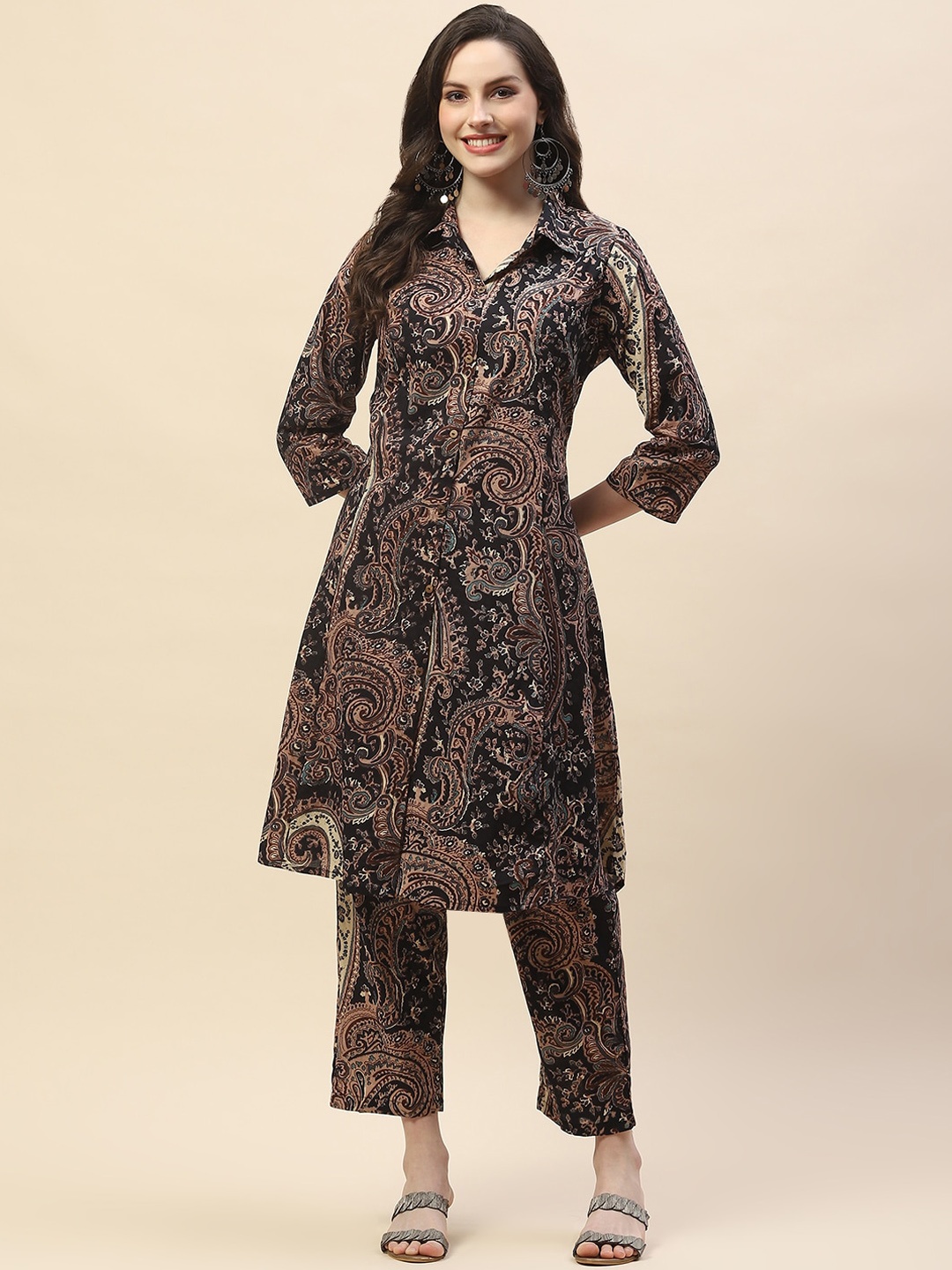 

Meena Bazaar Ethnic Motifs Printed Shirt Collar Cotton Kurta with Trousers, Black