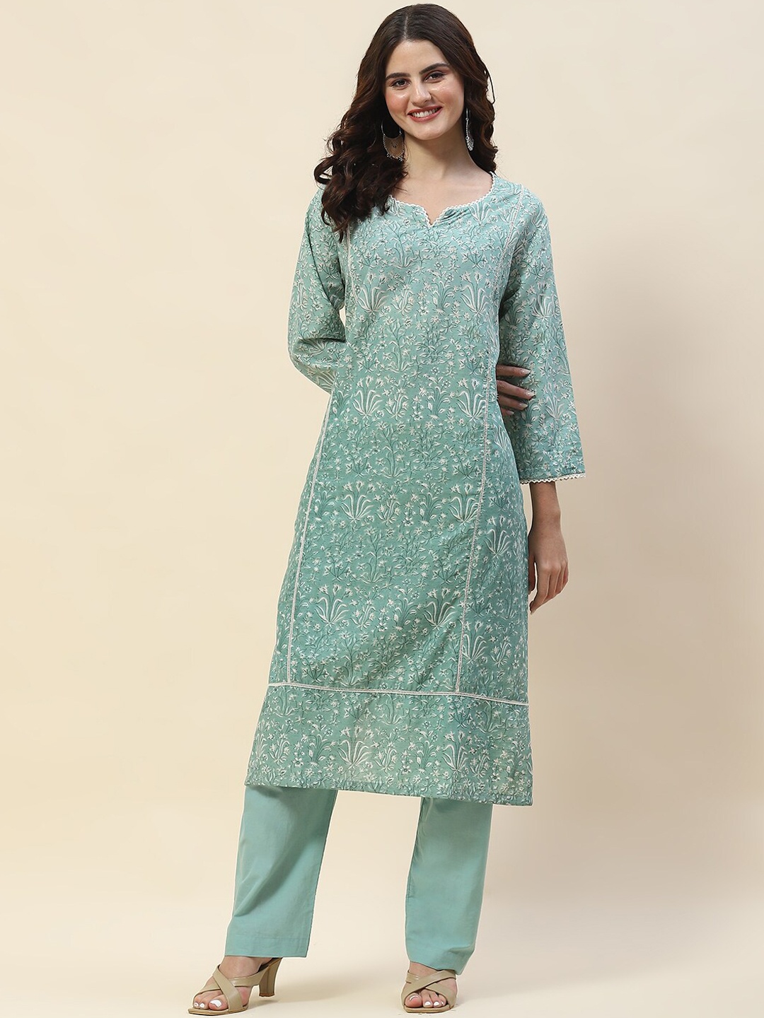 

Meena Bazaar Floral Printed Round Neck Kurta with Trousers, Sea green