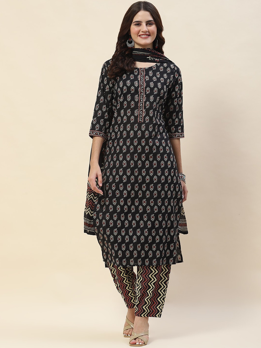 

Meena Bazaar Ethnic Motifs Printed Round Neck Kurta with Trousers & Dupatta, Black