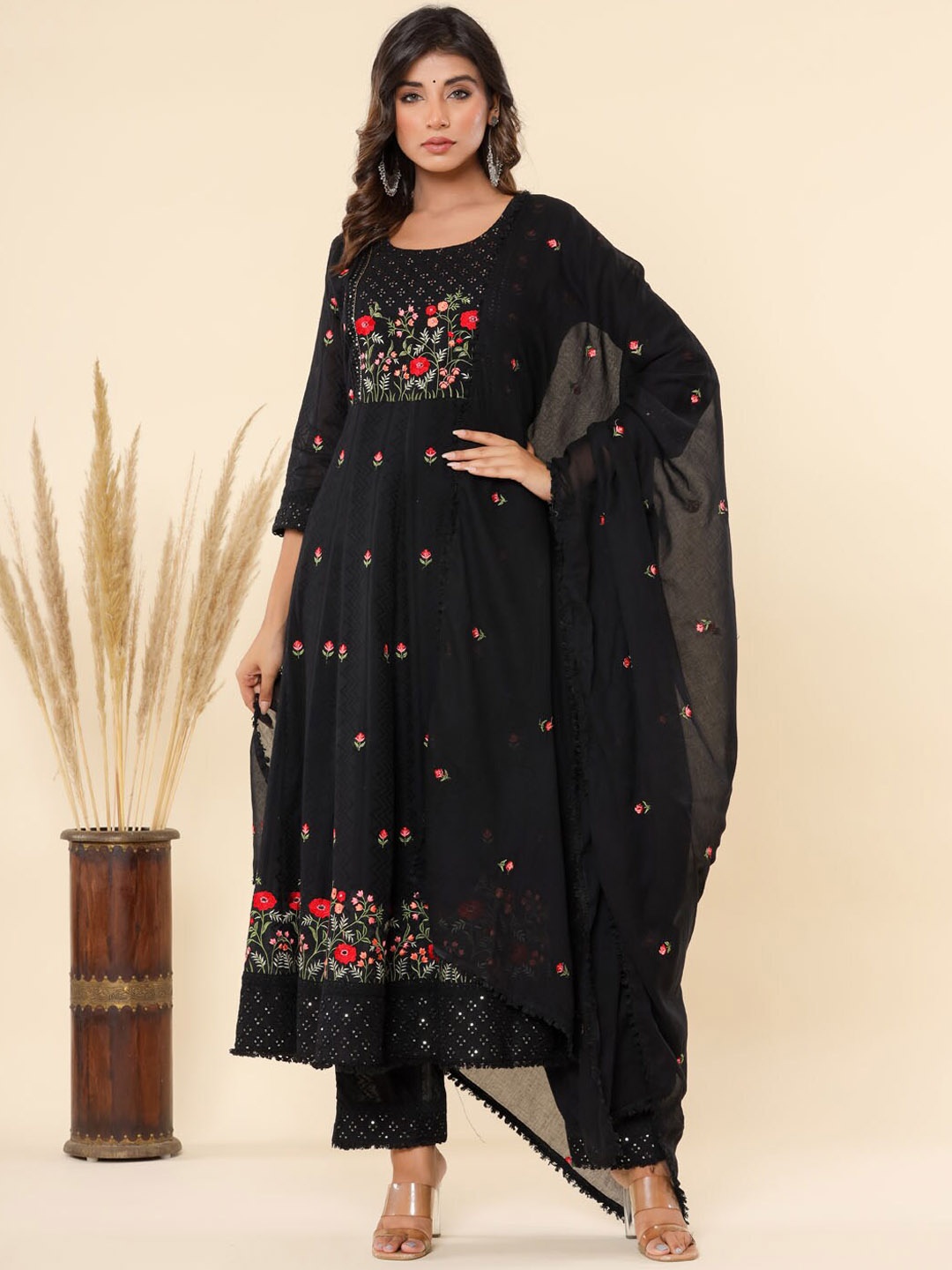 

Meena Bazaar Embroidered Round Neck Three-Quarter Sleeves Kurta Trouser Set, Black