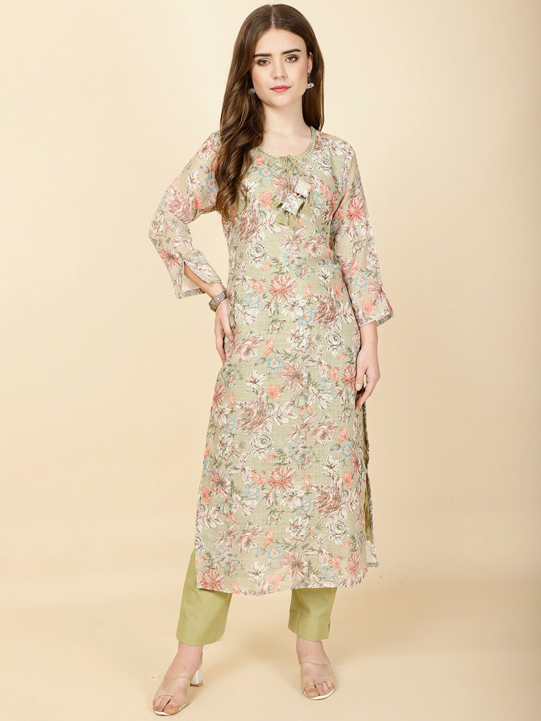 

Meena Bazaar Floral Printed Round Neck Straight Kurta With Trouser, Green