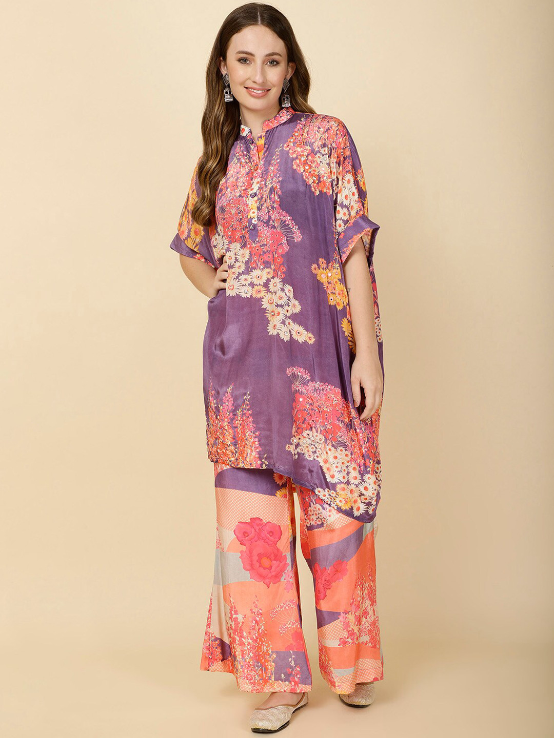 

Meena Bazaar Floral Printed Mandarin Collar Short Sleeves Crepe Kaftan Kurta Set, Purple