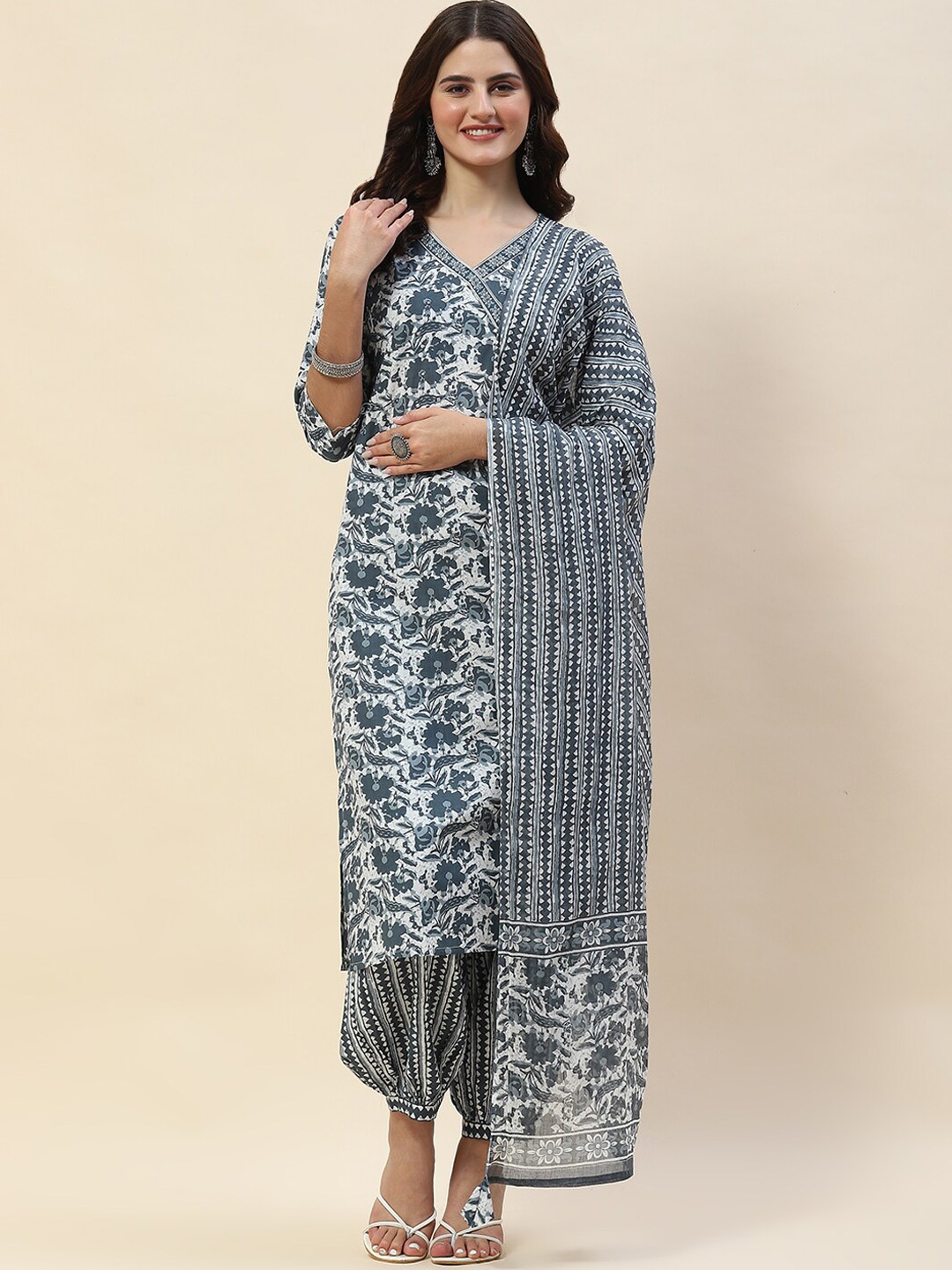 

Meena Bazaar Floral Printed Regular Kurta With Salwar & Dupatta, Grey