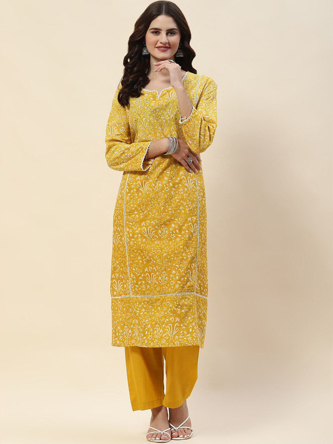 

Meena Bazaar Floral Printed Straight Cotton Kurta With Trousers, Yellow