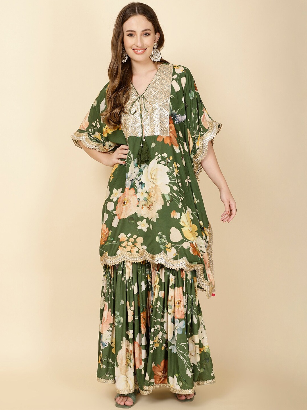 

Meena Bazaar Floral Printed Gotta Patti Kaftan Kurta with Sharara, Green