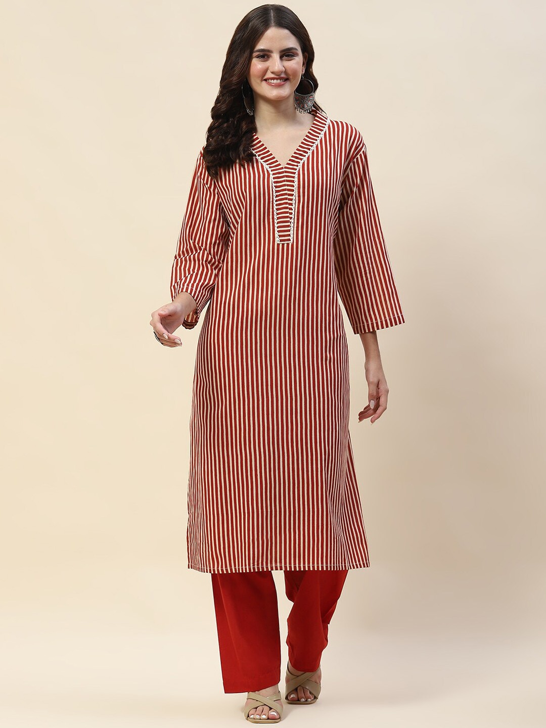 

Meena Bazaar Striped Printed Straight Kurta With Trouser, Red