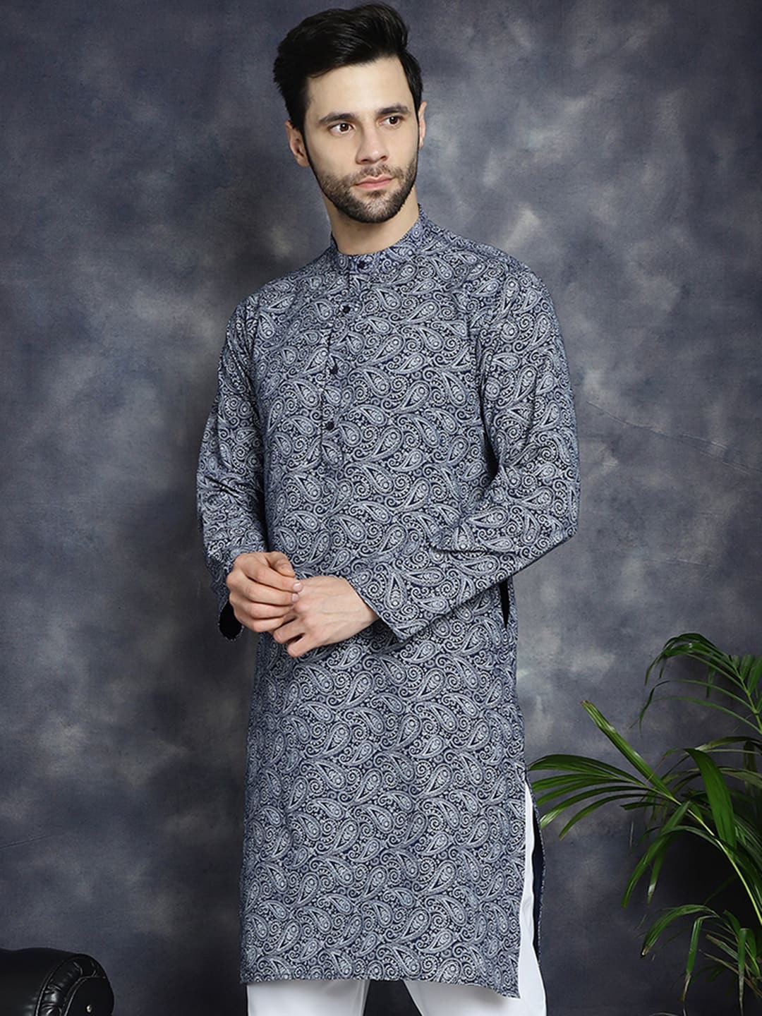 

Anouk Navy Blue Paisley Printed Band Collar Straight Kurta