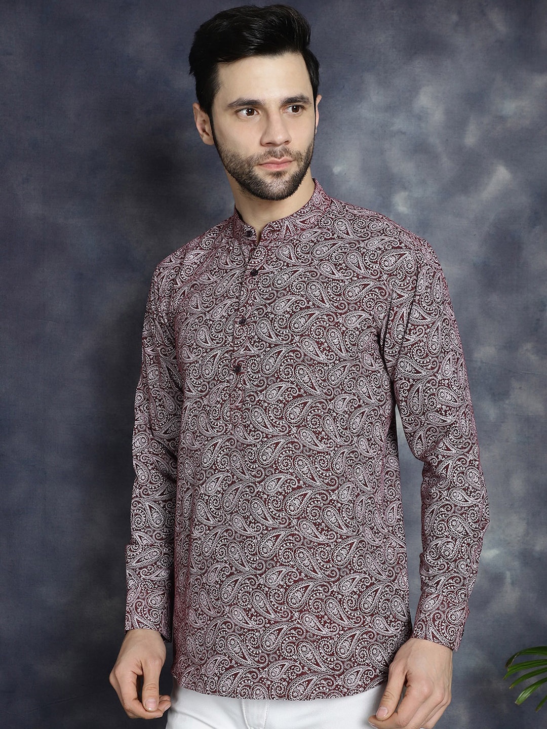 

Anouk Paisley Printed Mandarin Collar Short Kurta, Maroon