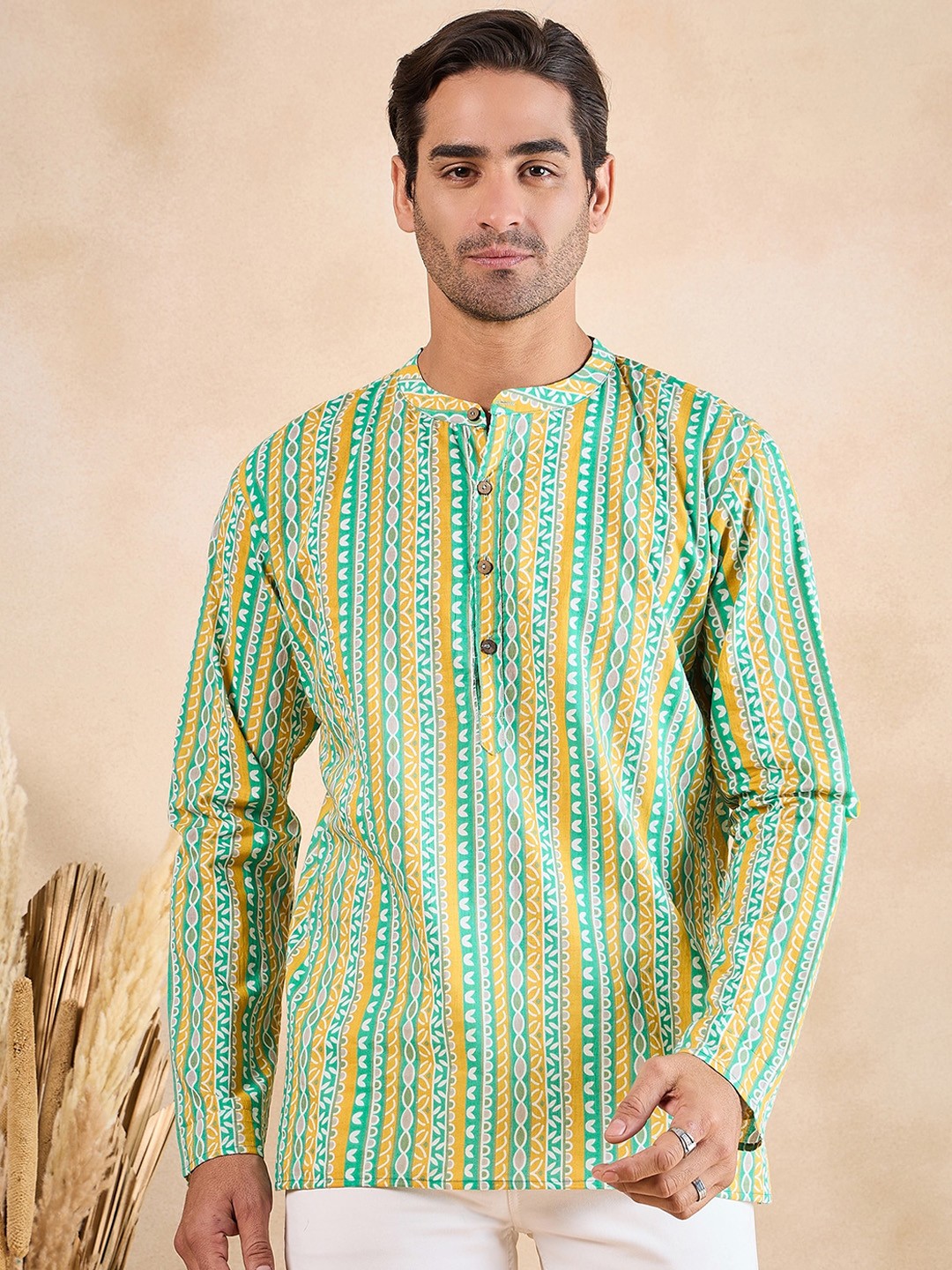 

Anouk Green Ethnic Motifs Printed Pure Cotton Band Collar Straight Short Kurta