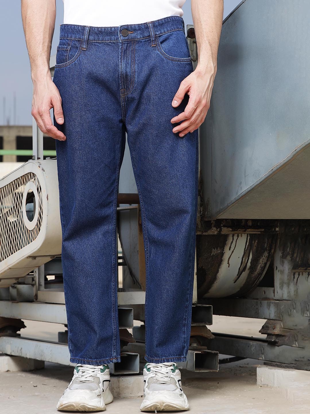 

HERE&NOW Blue Men Loose Relaxed Fit Clean Look Pure Cotton Jeans