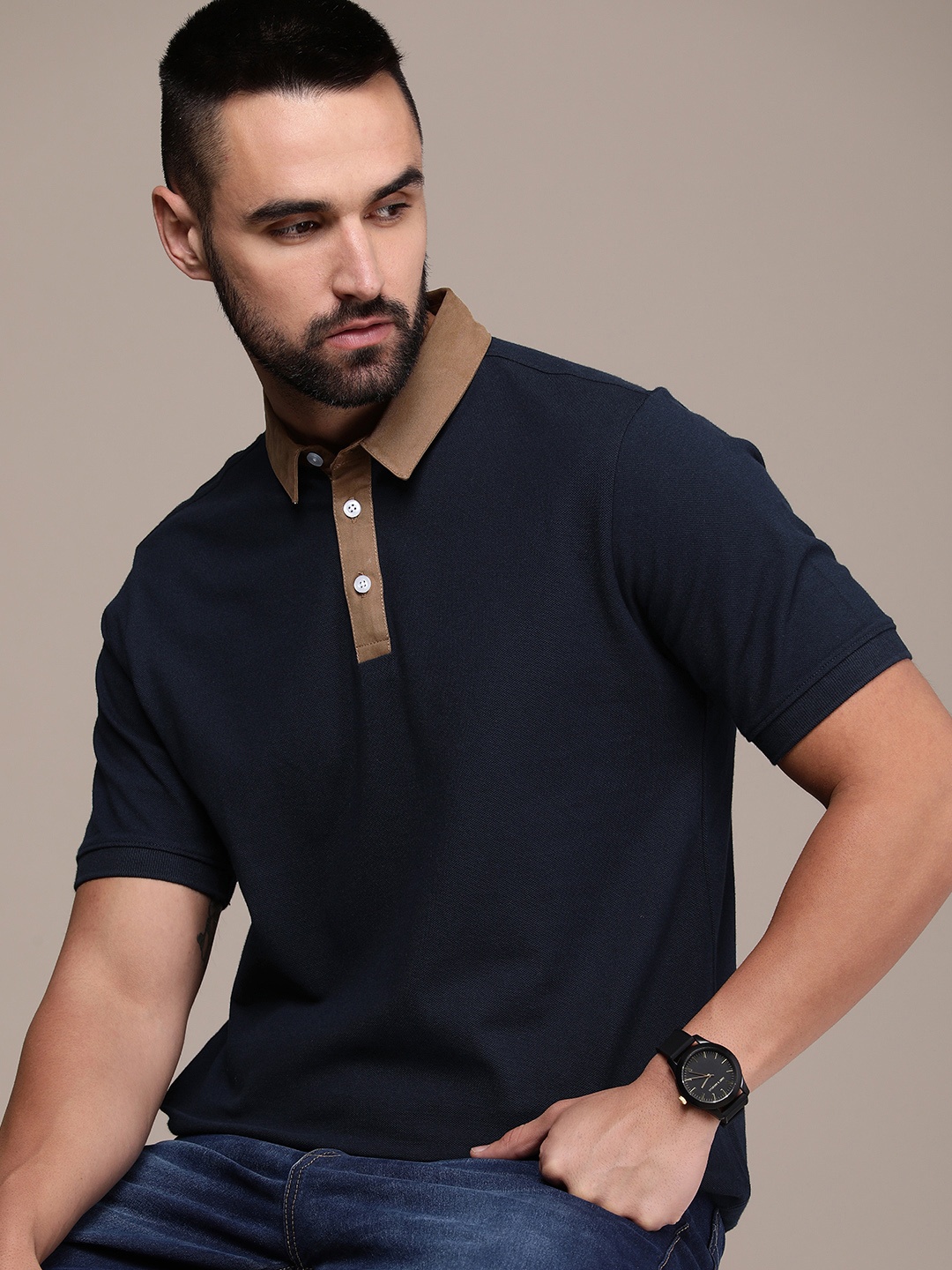 

Burnt Umber Men Solid Polo Collar T-shirt, Navy blue