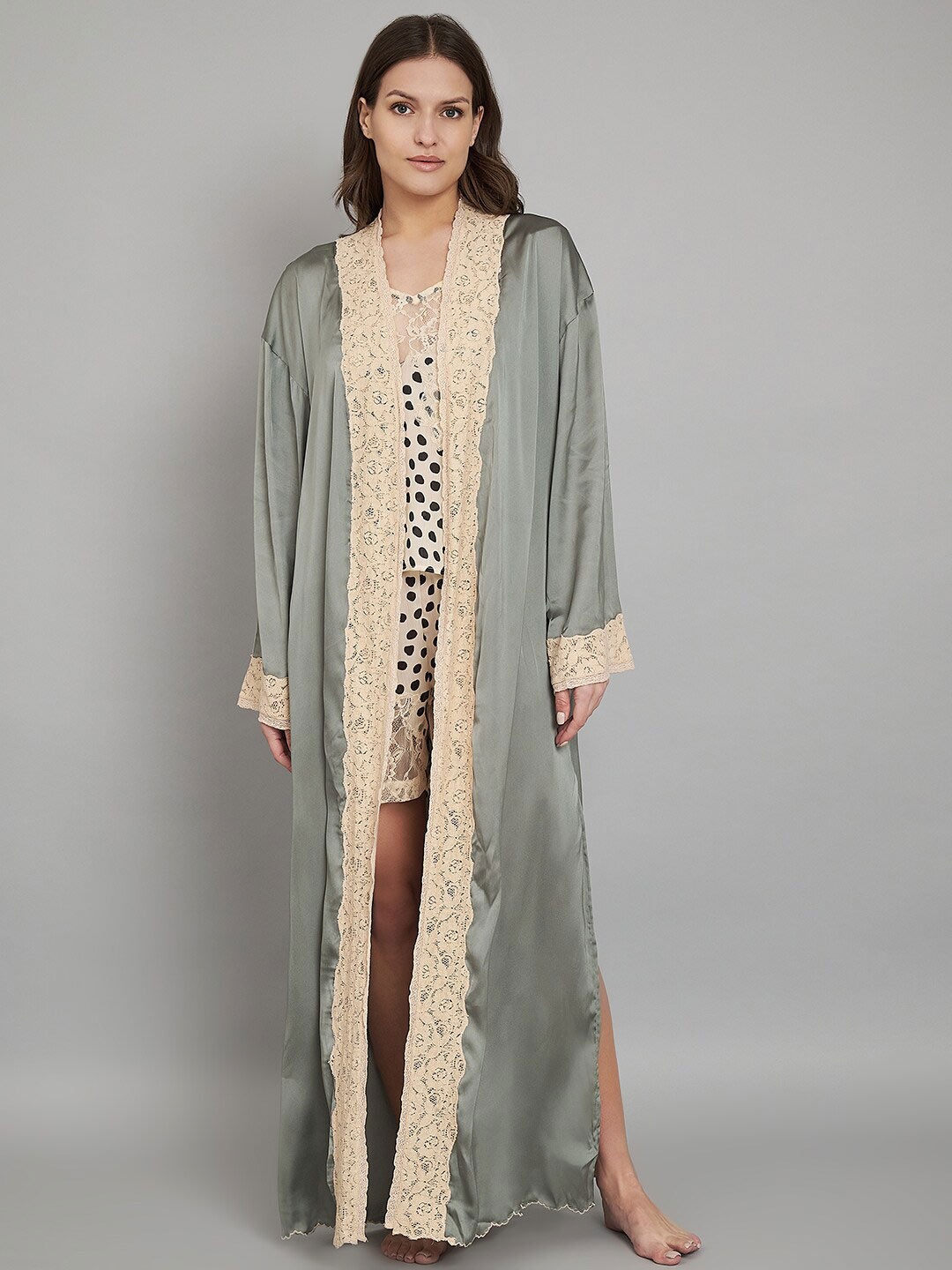 

Amagyaa Longline Open Front Shrug, Green