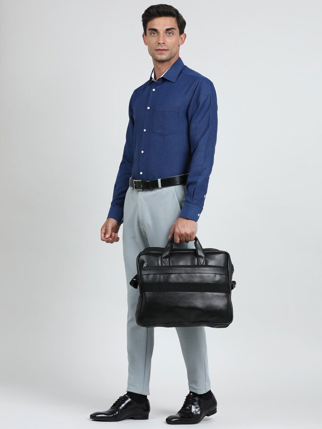 

IVOC Self Design Textured Spread Collar Formal Shirt, Navy blue