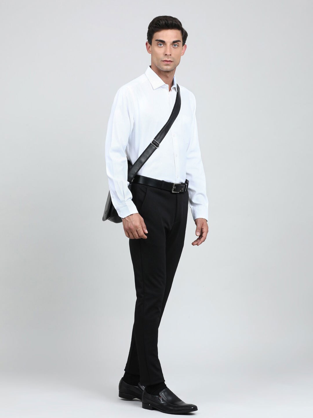 

IVOC Textured Spread Collar Formal Shirt, White